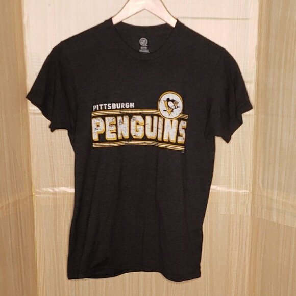NHL Pittsburgh Penguins Mens Dark Grey Short Sleeve Shirt Medium - Picture 1 of 5